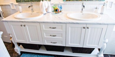 Main bathroom MDF shaker doors with groove panels custom posts